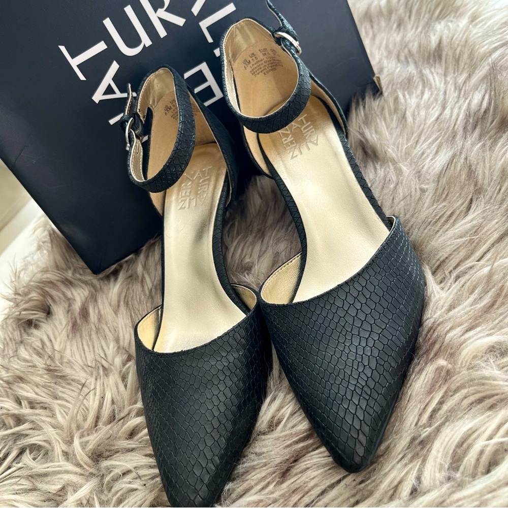 NATURALIZER Size 8.5 Edris, black snake